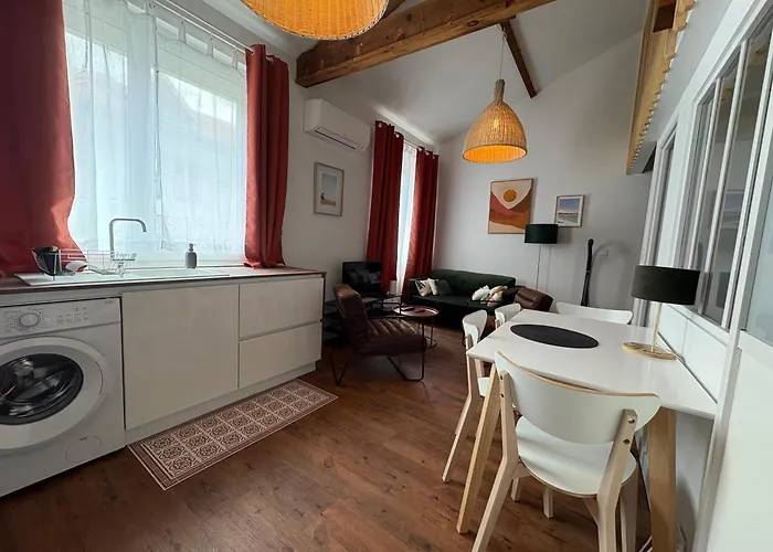 Le Grillon Cosy * آركاشو